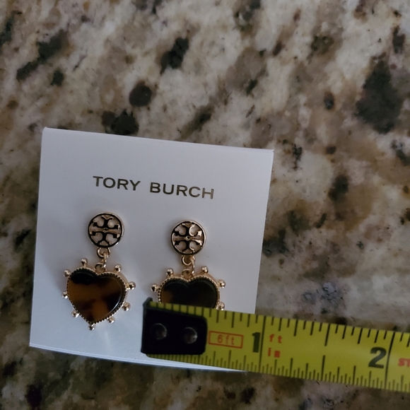 Tory Burch Resin Brown Heart Logo Small Drop Earrings - Picture 5 of 7
